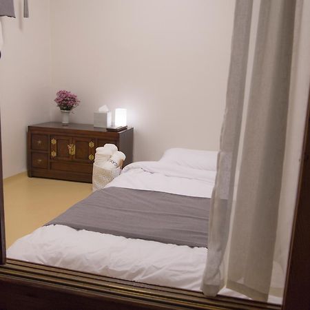 Stay 256 Hanok Guest House سيول المظهر الخارجي الصورة